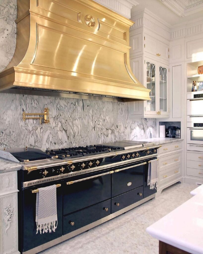 Amazing Classic Style Kitchen Design is timeless - Classy55